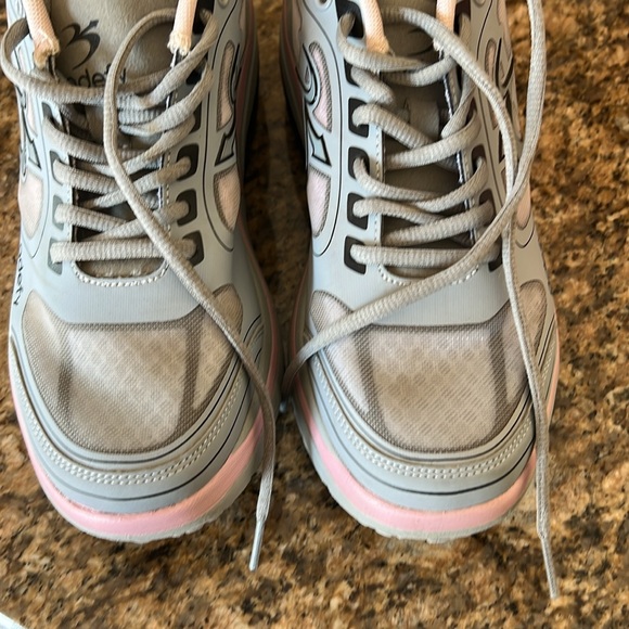 Light Pink and Gray Sneakers - Picture 5 of 9
